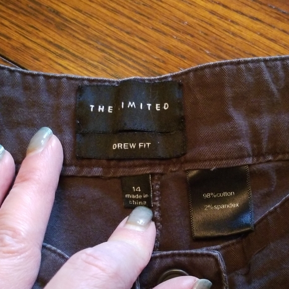 Women's shorts - Picture 3 of 4